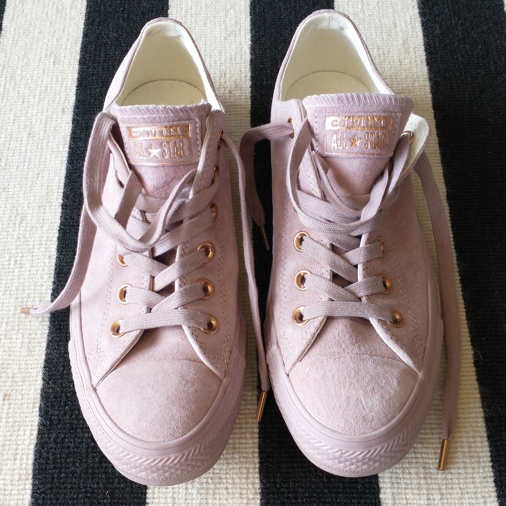 Suede Lilac Converse